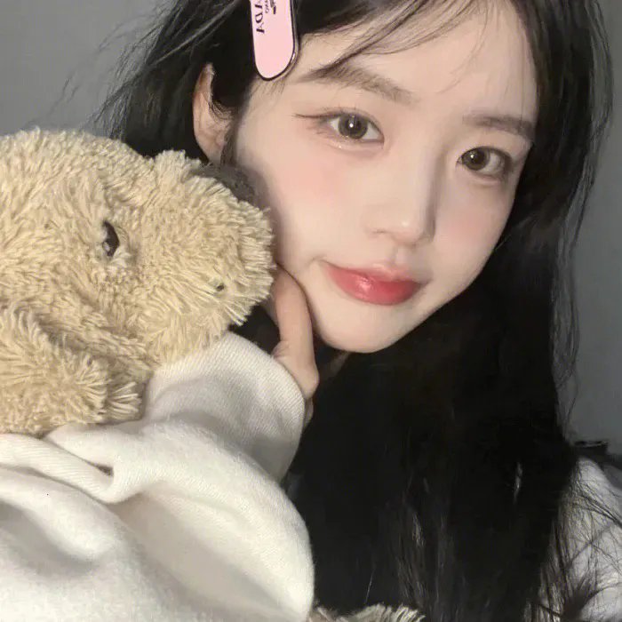 窃窃私语